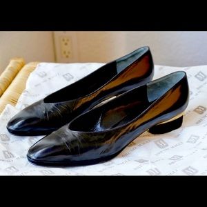 ⚡️❤️Bargain NWOT Bruno Magli black heels.  Made in Italy Size 40 1/2 = 9 1/2US